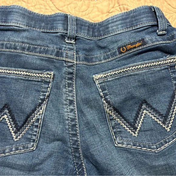 Wrangler Willow Women's Flare Jeans in Deep Blue - Picture 4 of 6